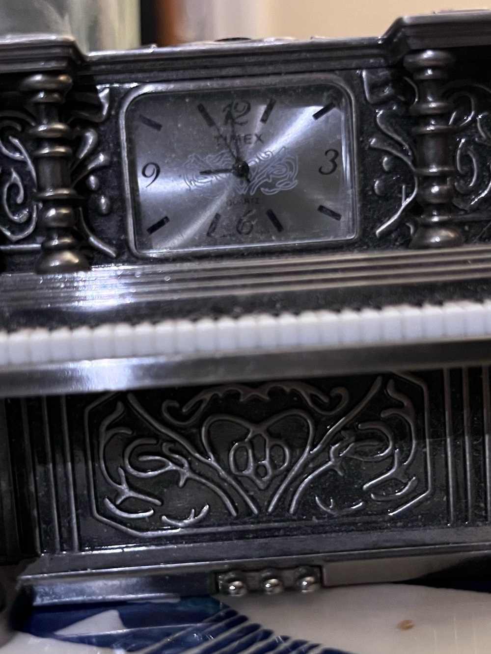 Timex Silver Ornate Decorative Mantel Clock